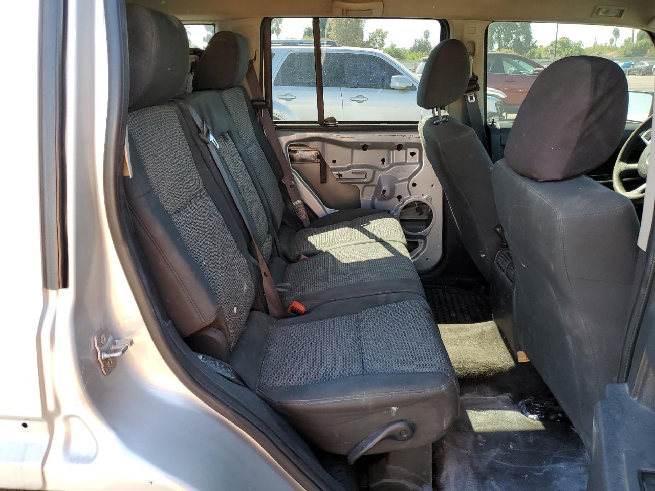 2009 Jeep Commander Sport VIN: 1J8HH48K09C553275 Lot: 85756535