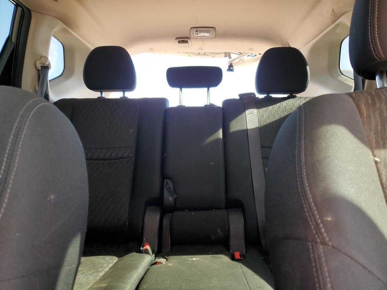 2018 Nissan Rogue S VIN: KNMAT2MV7JP618065 Lot: 90296235