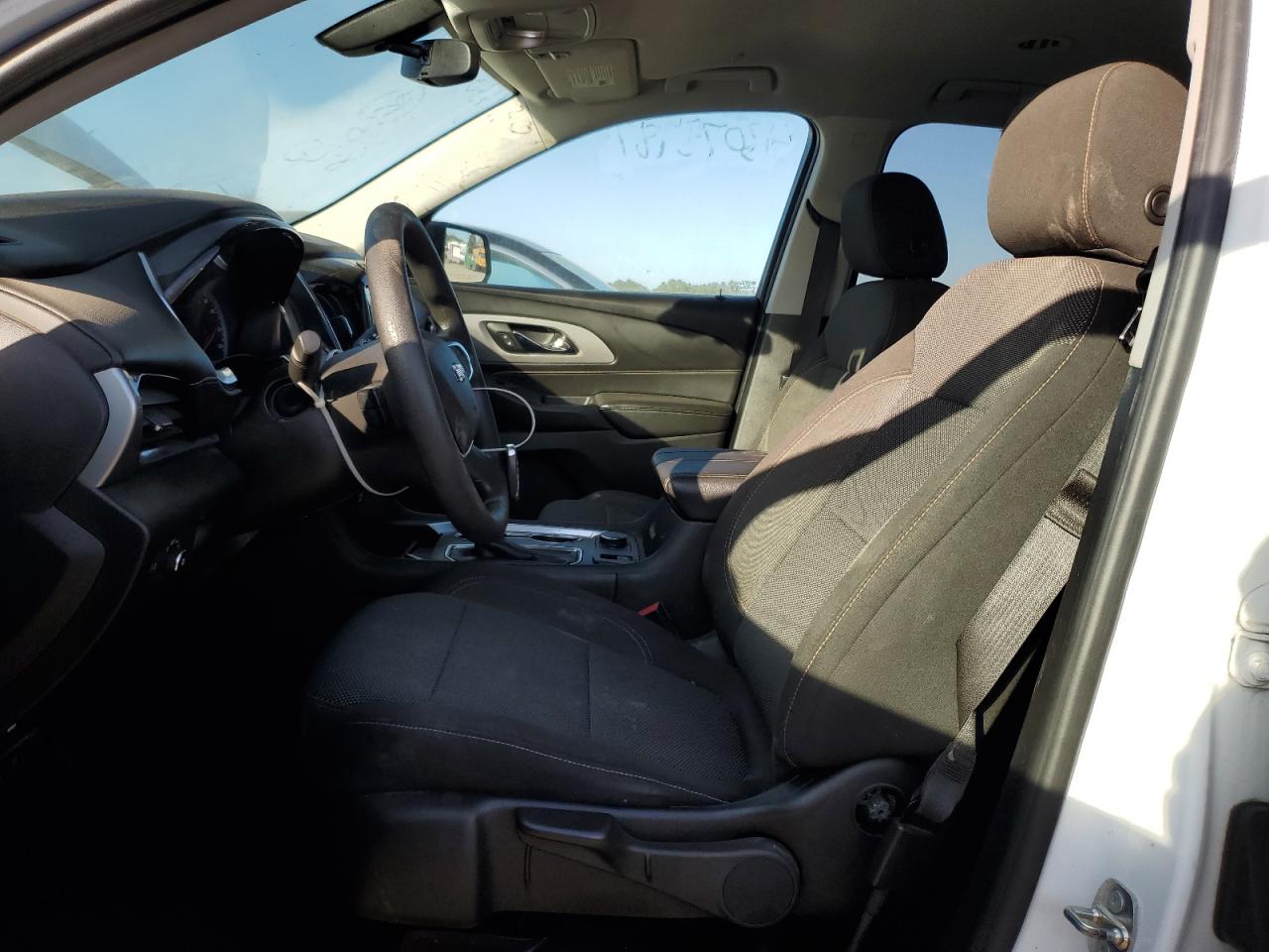 2018 Chevrolet Traverse Ls VIN: 1GNERFKWXJJ101288 Lot: 81676675