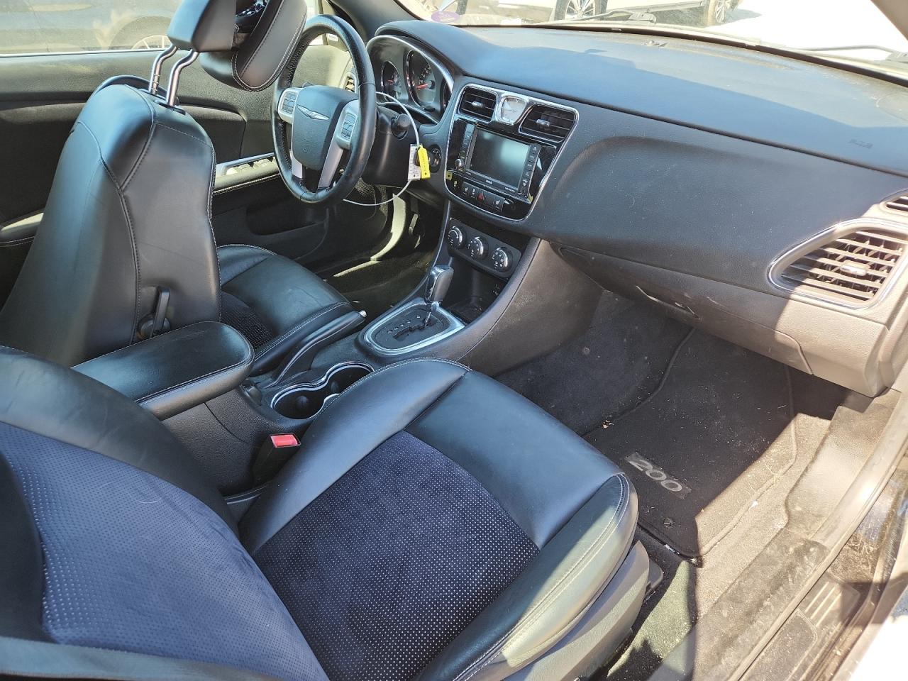 2014 Chrysler 200 S VIN: 1C3BCBGG6EN136243 Lot: 90902735