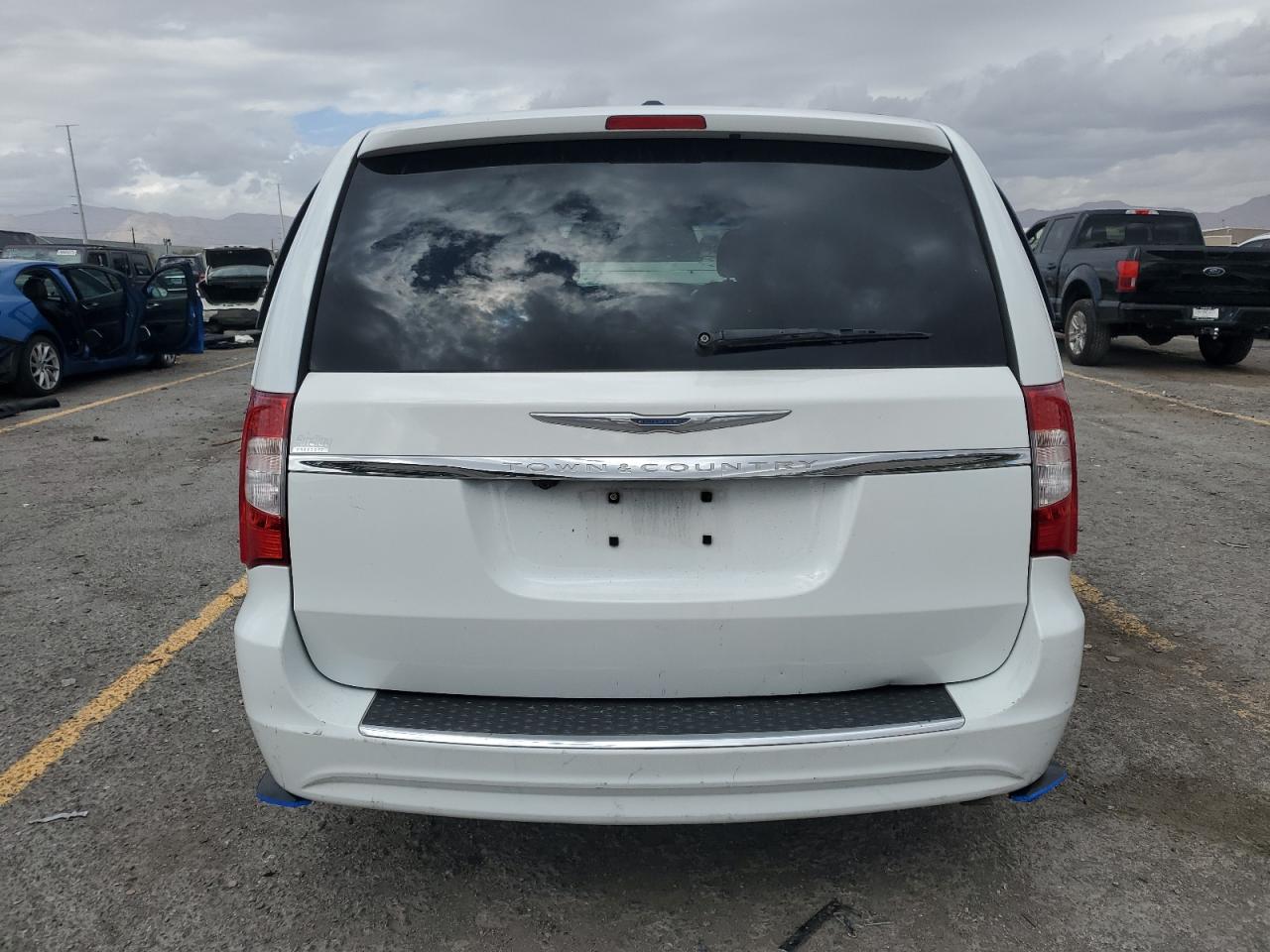 2016 Chrysler Town & Country Touring VIN: 2C4RC1BGXGR149790 Lot: 82495585