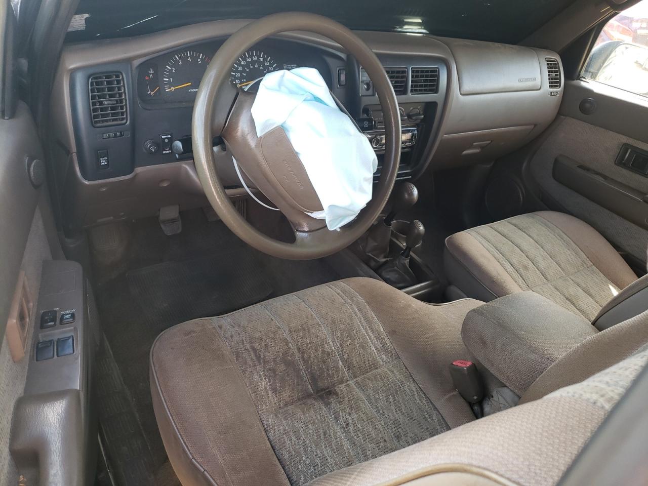 1998 Toyota Tacoma Xtracab VIN: 4TAWN72NXWZ066780 Lot: 82195955