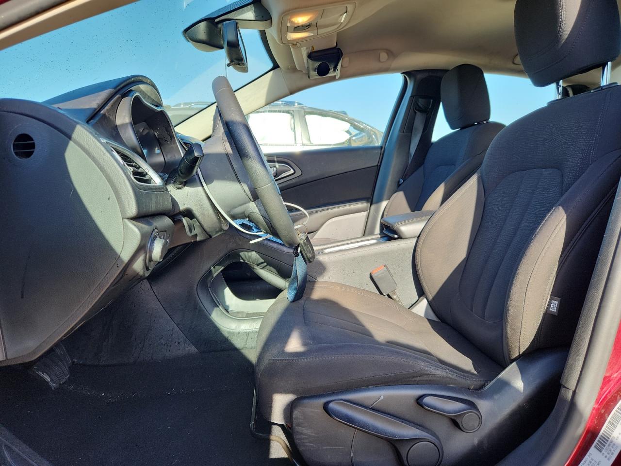 2015 Chrysler 200 Limited VIN: 1C3CCCABXFN667759 Lot: 82183855