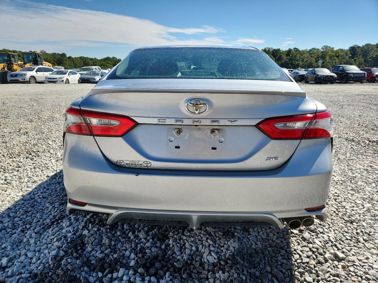 2018 Toyota Camry L VIN: 4T1B11HK5JU139810 Lot: 84542995