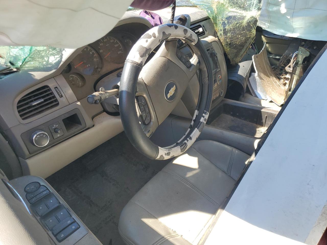 2011 Chevrolet Tahoe C1500 Lt VIN: 1GNSCBE07BR381078 Lot: 86639485