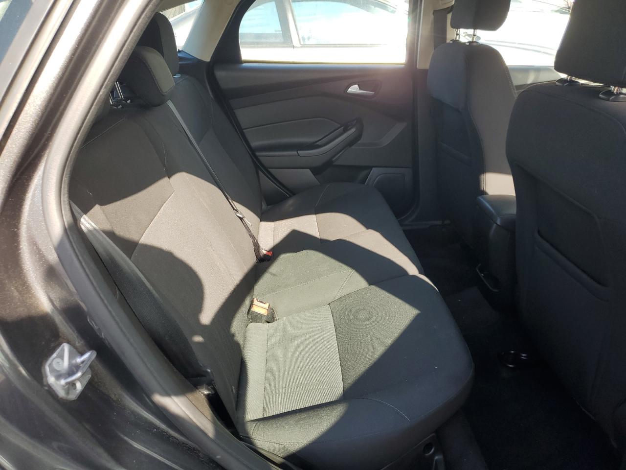 2016 Ford Focus Se VIN: 1FADP3K22GL339130 Lot: 82279995