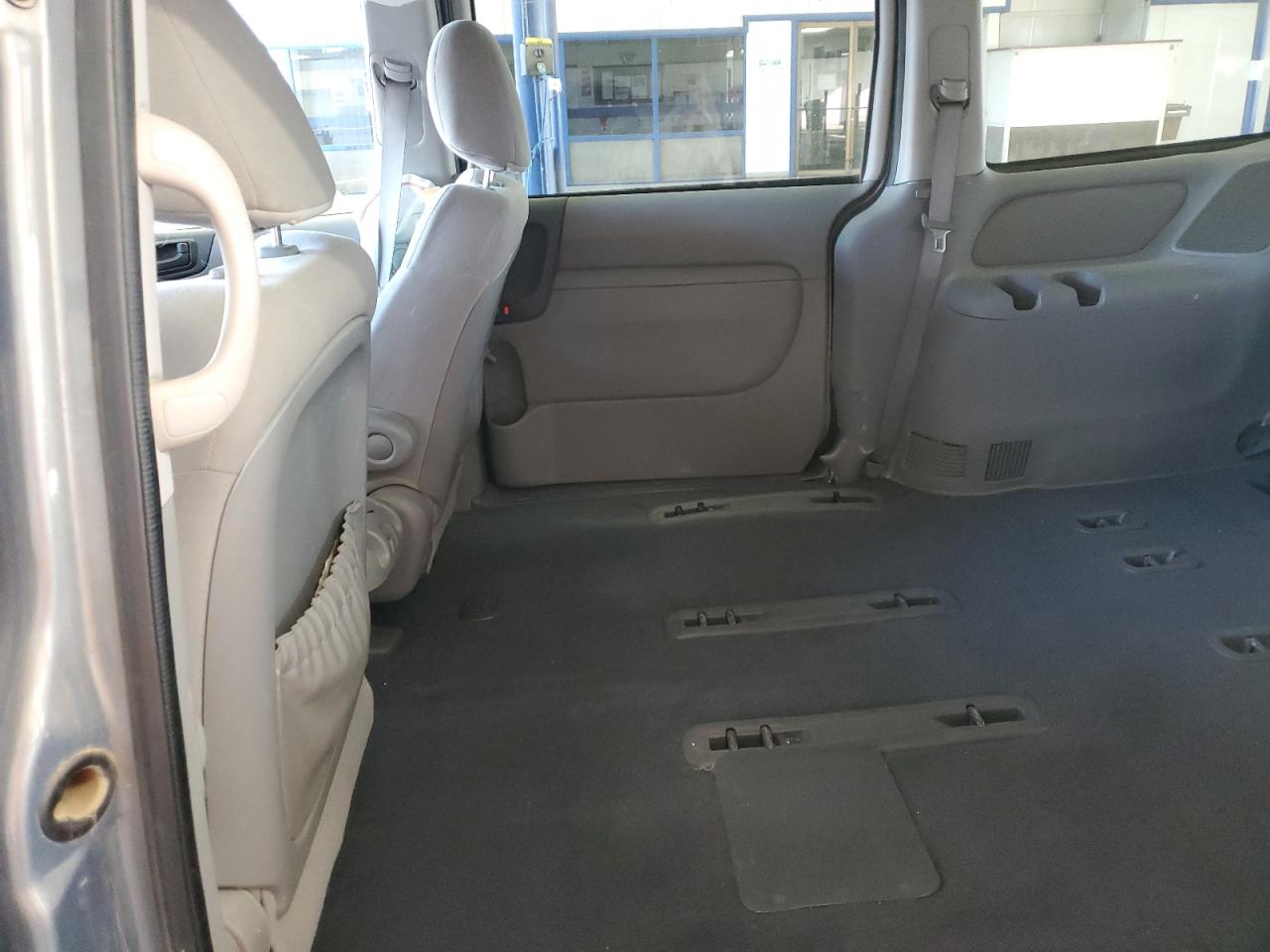 2009 Kia Sedona Ex VIN: KNDMB233396312353 Lot: 81910235