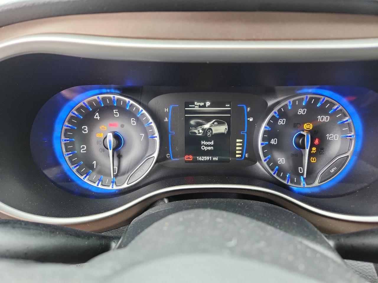 2018 Chrysler Pacifica Touring VIN: 2C4RC1DG5JR148700 Lot: 90556645