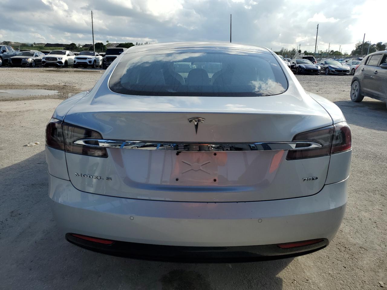2017 Tesl Model S 75D VIN: 5YJSA1E20HF218801 Lot: 90690205