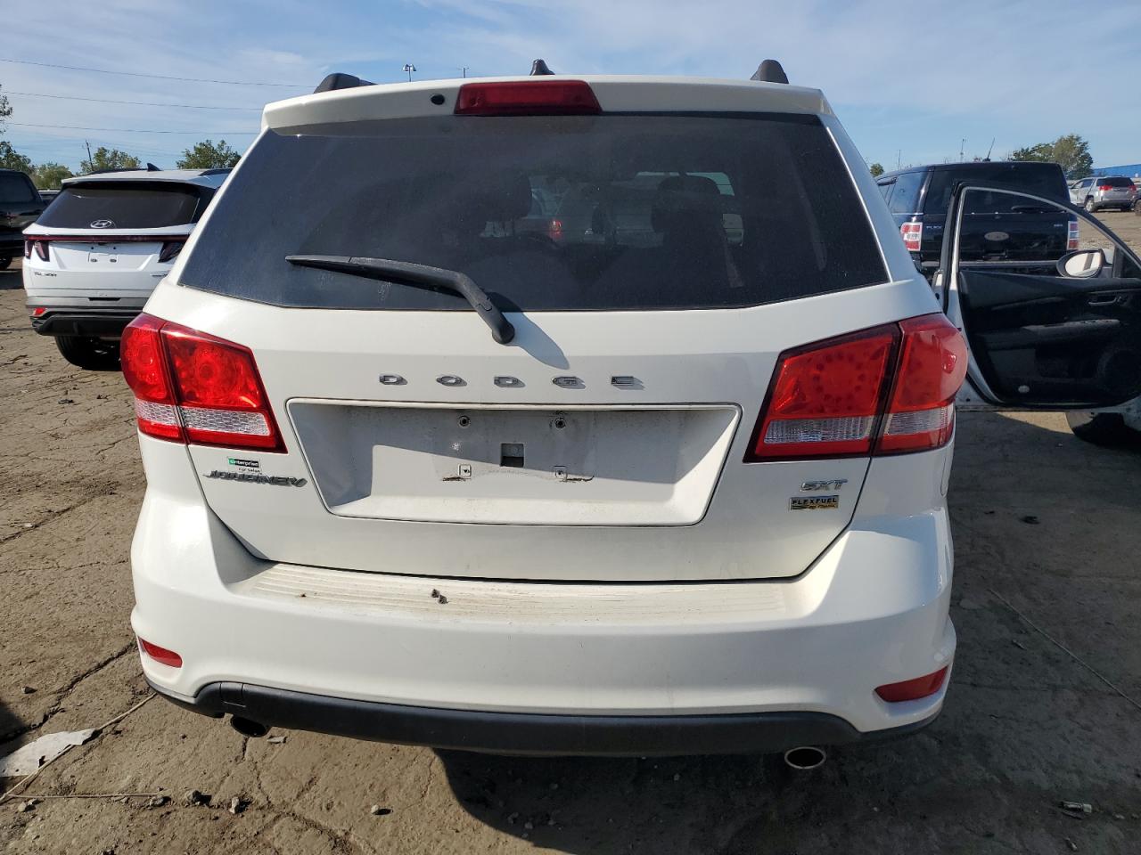 2017 Dodge Journey Sxt VIN: 3C4PDCBG8HT572205 Lot: 81711545