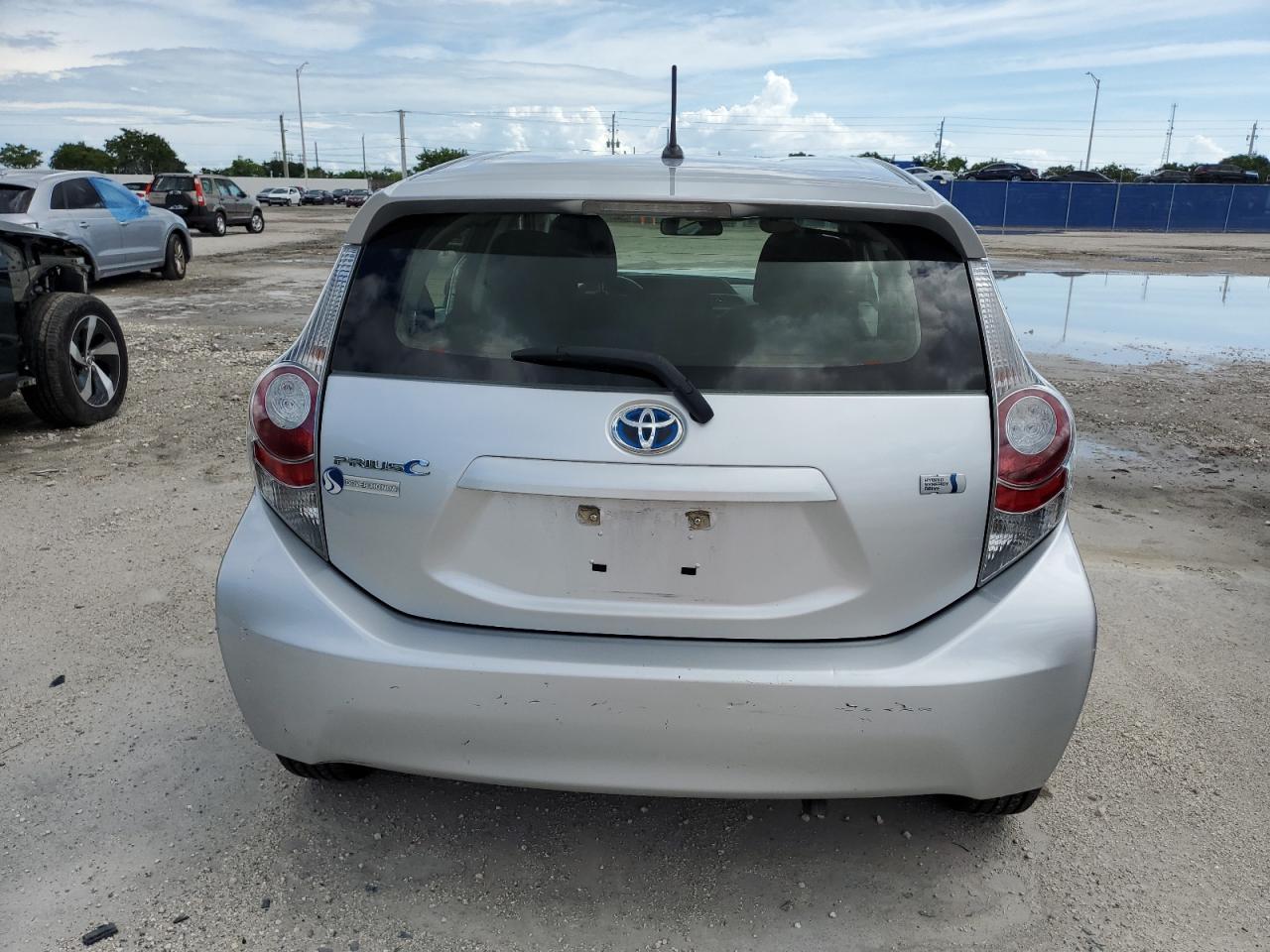 2014 Toyota Prius C VIN: JTDKDTB3XE1569140 Lot: 85337755