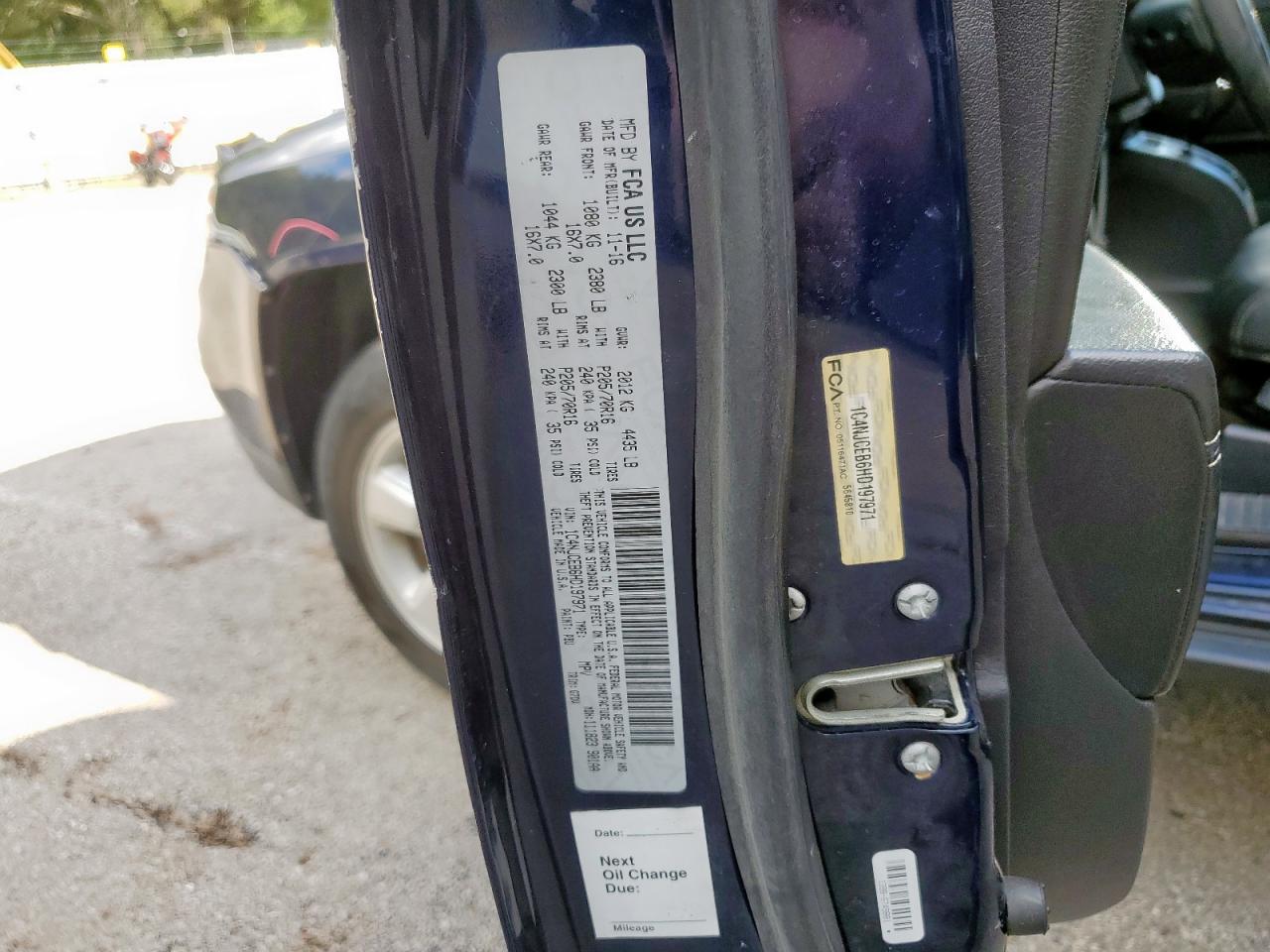 2017 Jeep Compass Latitude VIN: 1C4NJCEB6HD197971 Lot: 82244975