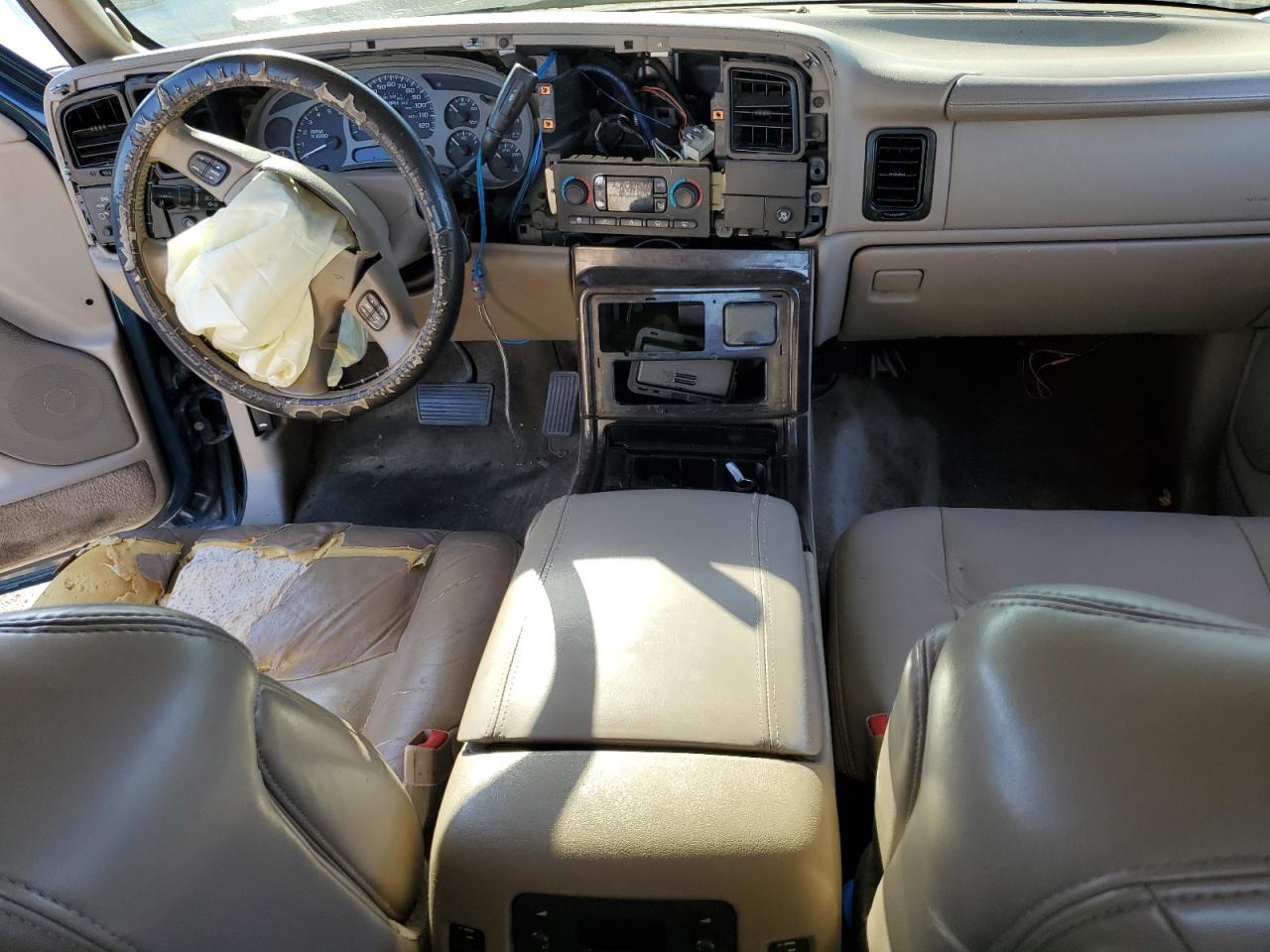 2005 GMC Yukon Denali VIN: 1GKEK63U05J121635 Lot: 84059975