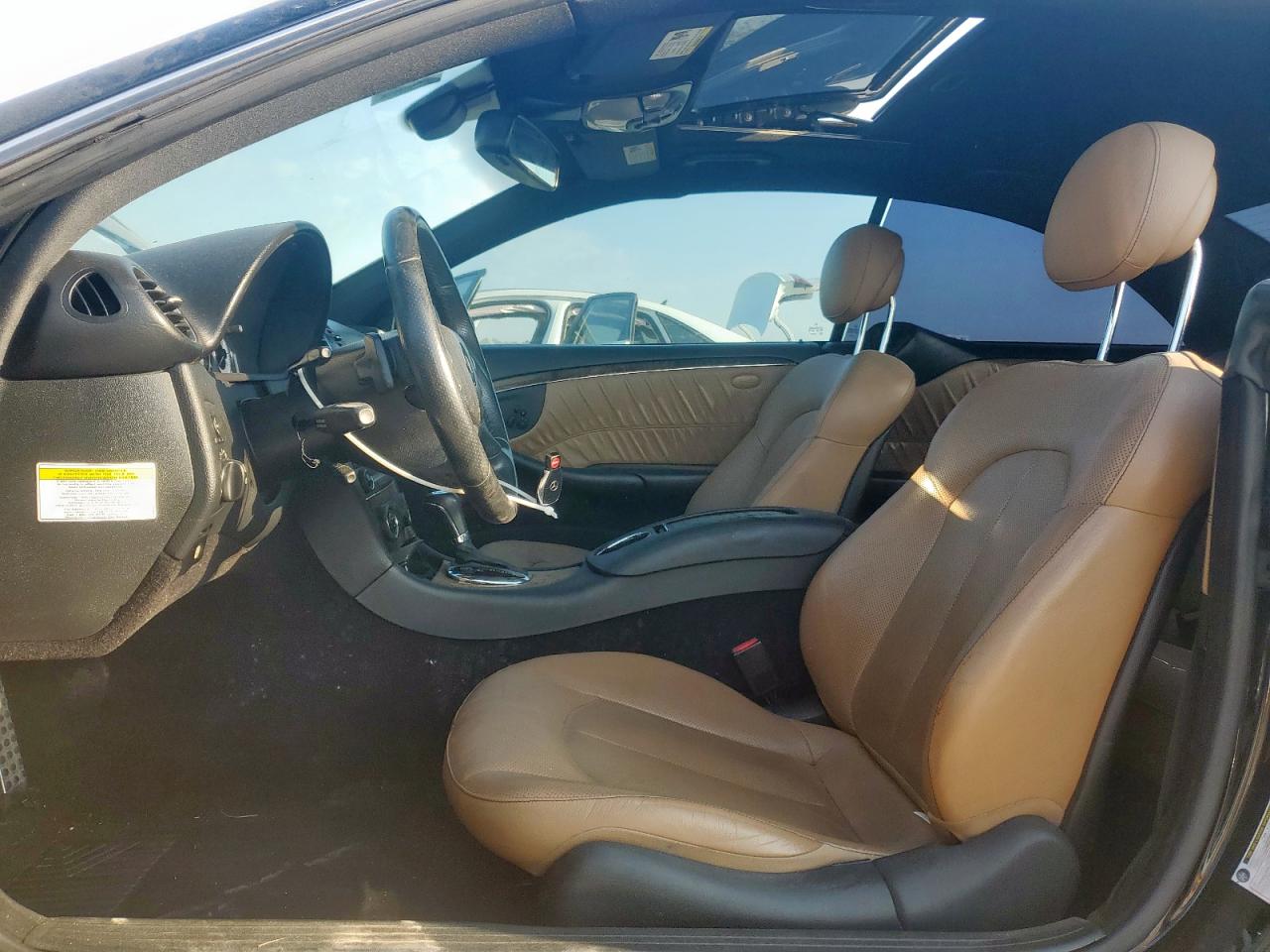 2009 Mercedes-Benz Clk 550 VIN: WDBTJ72H29F263945 Lot: 85141415