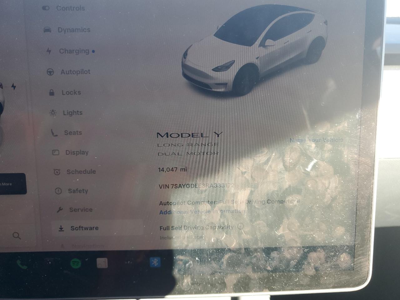 2024 Tesla Model Y VIN: 7SAYGDEE3RA333172 Lot: 82583275