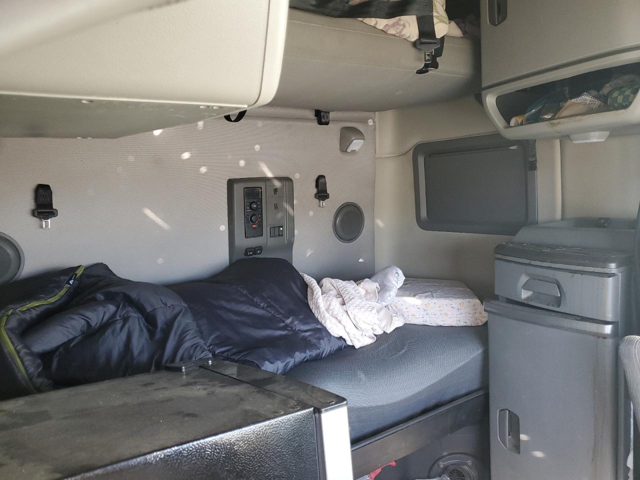 2019 Volvo Vnl Semi Truck VIN: 4V4NC9EH9KN201342 Lot: 84908445