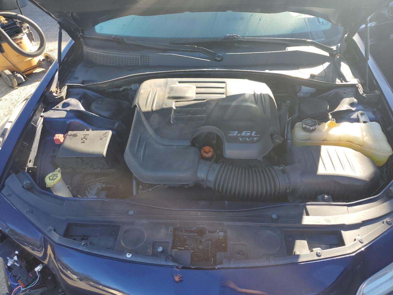 2015 Chrysler 300 Limited VIN: 2C3CCARG4FH736538 Lot: 84786135