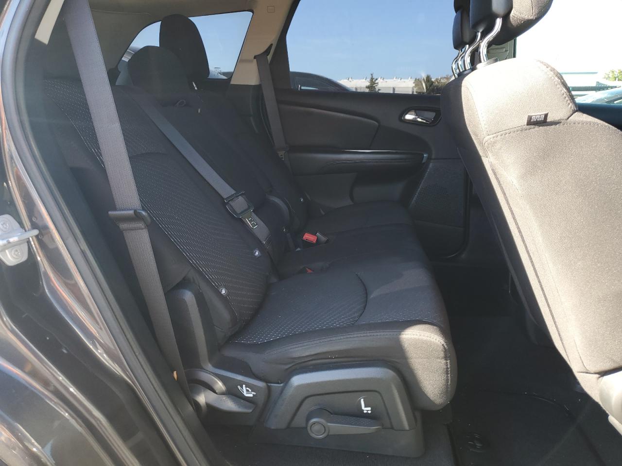 2015 Dodge Journey Se VIN: 3C4PDCAB9FT739304 Lot: 82504465