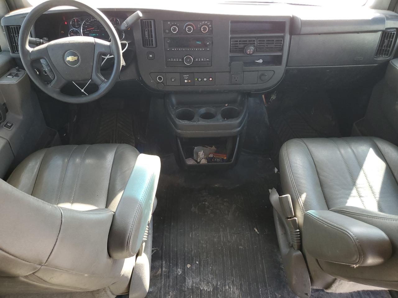 2020 Chevrolet Express G2500 VIN: 1GCWGBFP3L1123201 Lot: 85150525