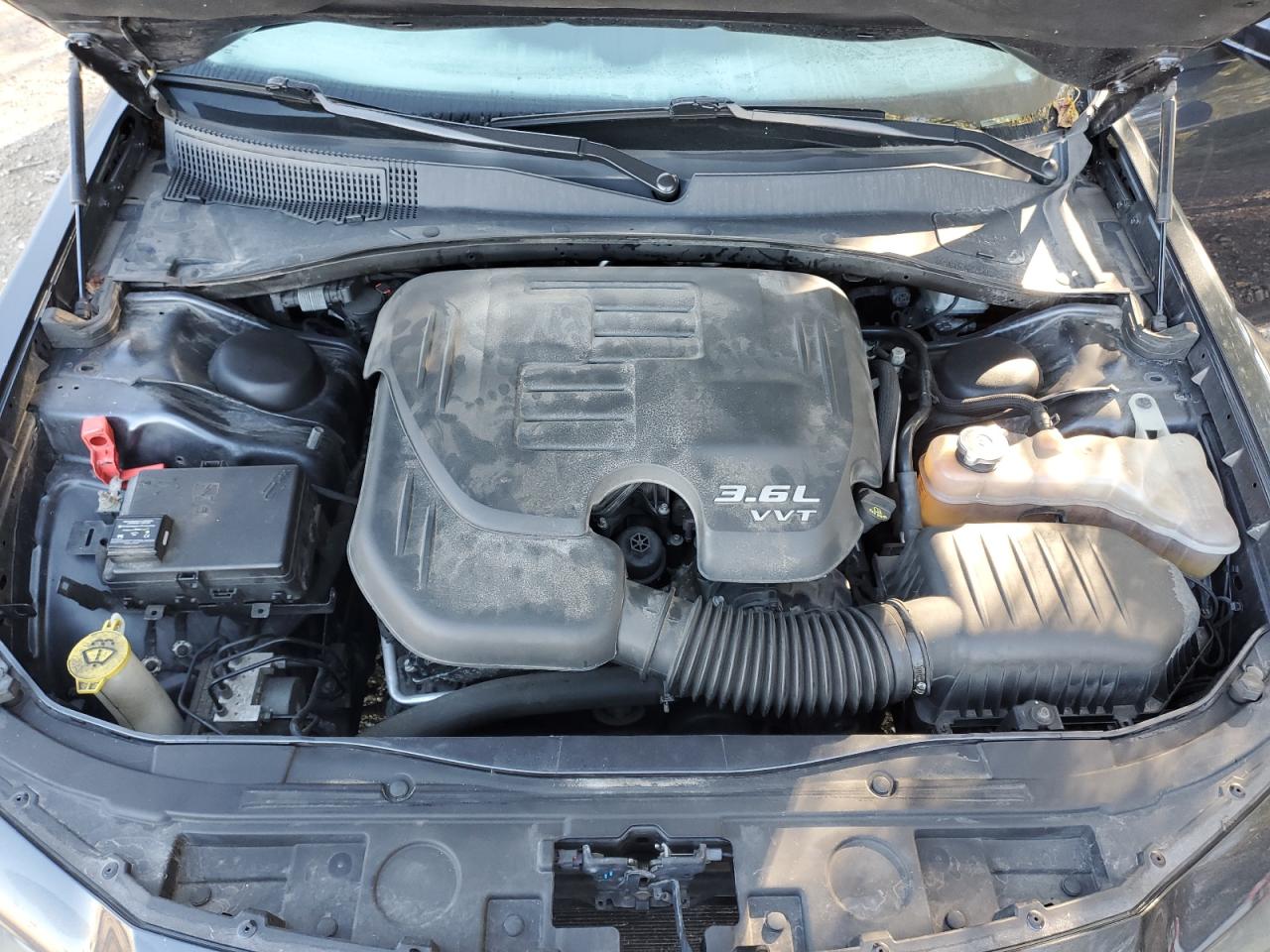 2018 Chrysler 300 S VIN: 2C3CCABG7JH195570 Lot: 80635675