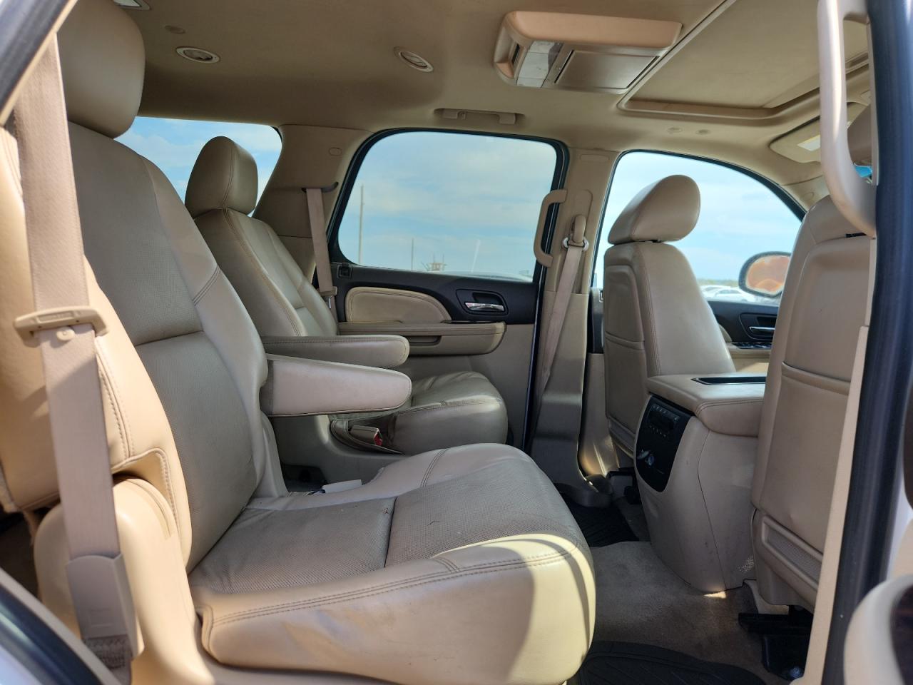 2011 GMC Yukon Denali VIN: 1GKS2EEF5BR103849 Lot: 87085765