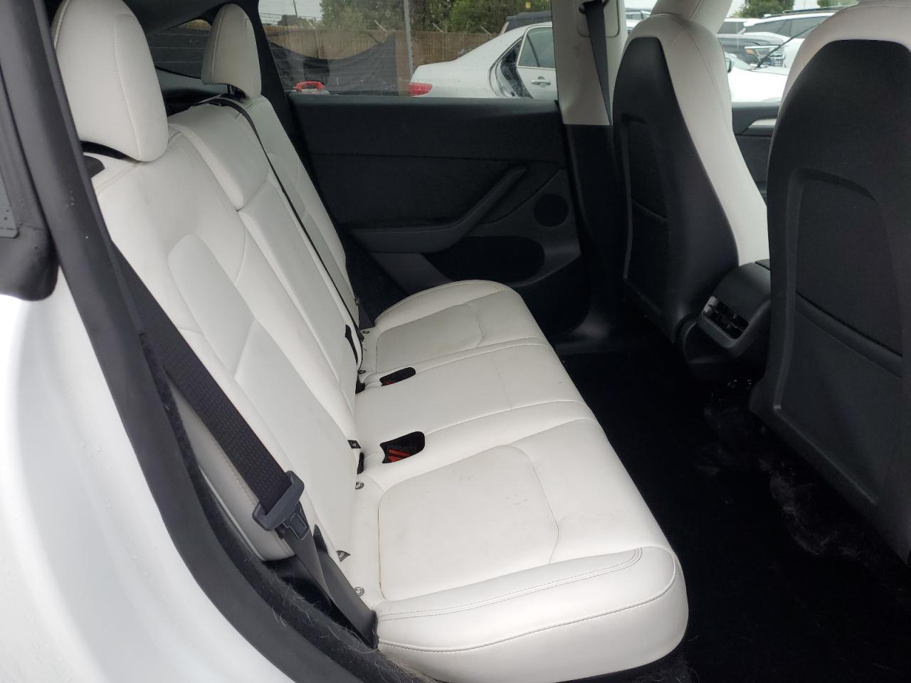 2025 Tesla Model Y VIN: 7SAYGDEF0SF305850 Lot: 85934125