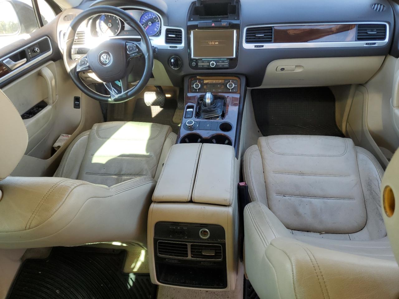 2011 Volkswagen Touareg V6 VIN: WVGFF9BP7BD002584 Lot: 85783705