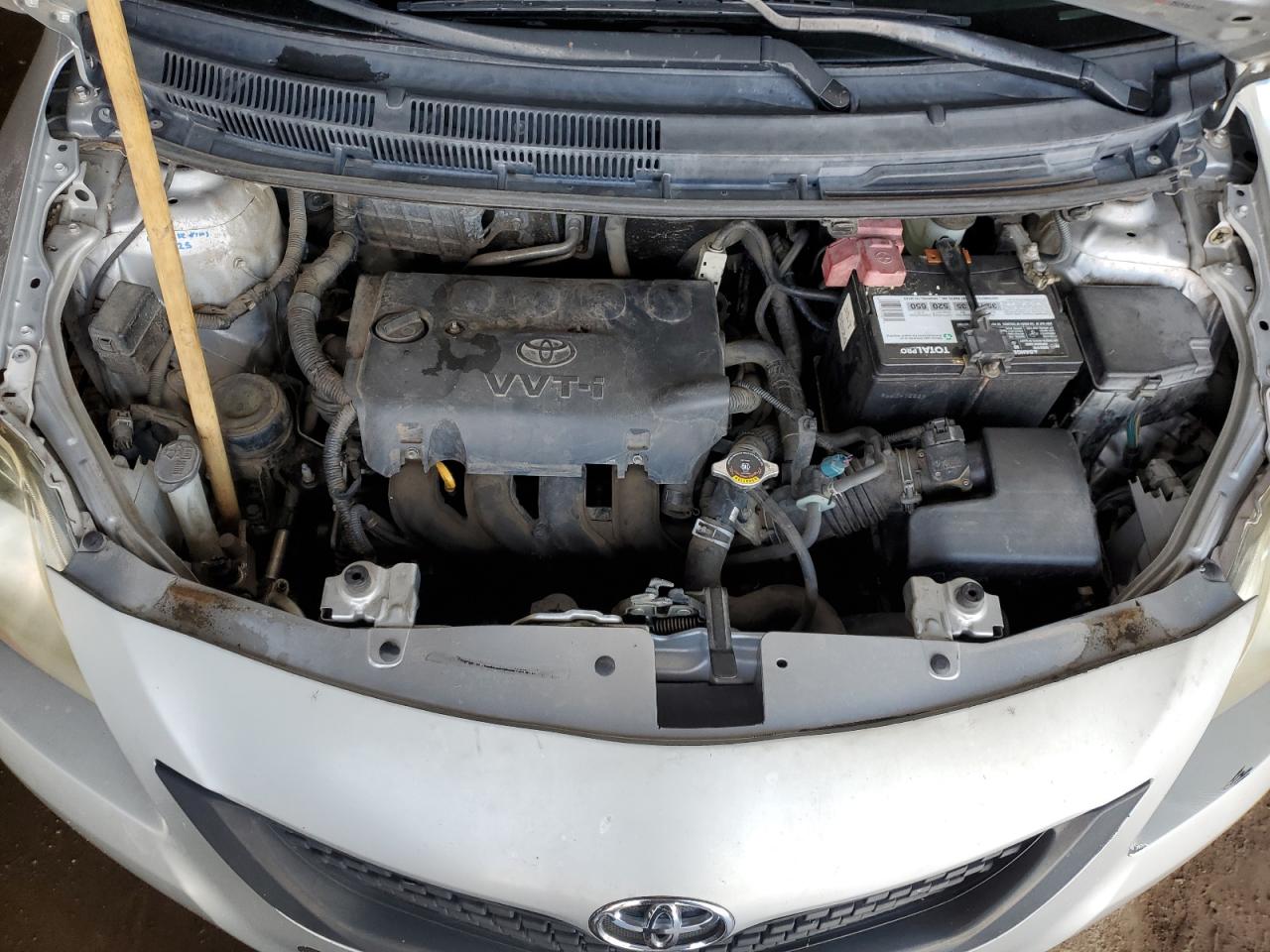 2011 Toyota Yaris VIN: JTDBT4K35B1410711 Lot: 84932145