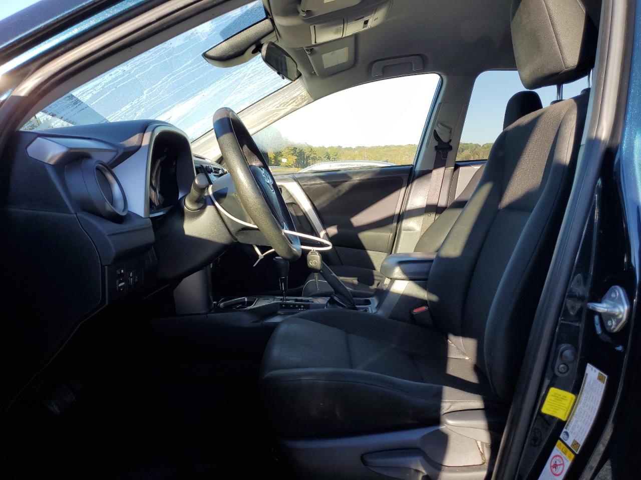 2018 Toyota Rav4 Le VIN: JTMZFREV5JJ744199 Lot: 86424965