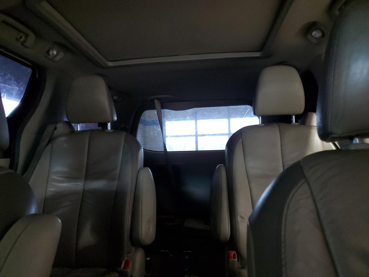 2011 Toyota Sienna Xle VIN: 5TDDK3DC9BS024668 Lot: 81898145