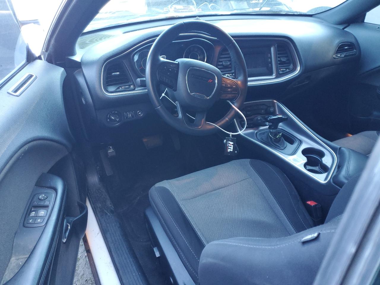 2015 Dodge Challenger Sxt VIN: 2C3CDZATXFH883421 Lot: 86319395