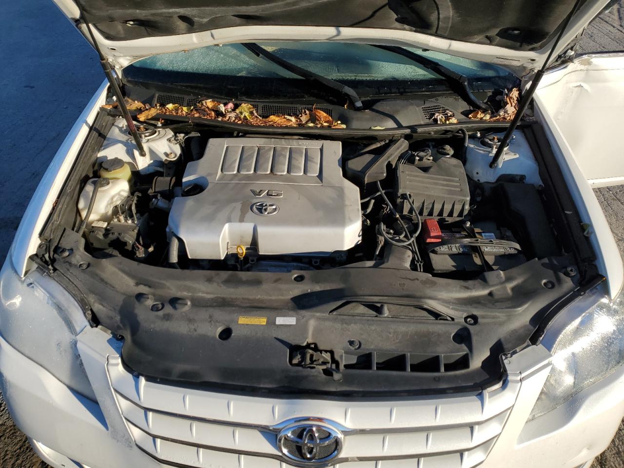 2005 Toyota Avalon Xl VIN: 4T1BK36B95U011099 Lot: 90234565