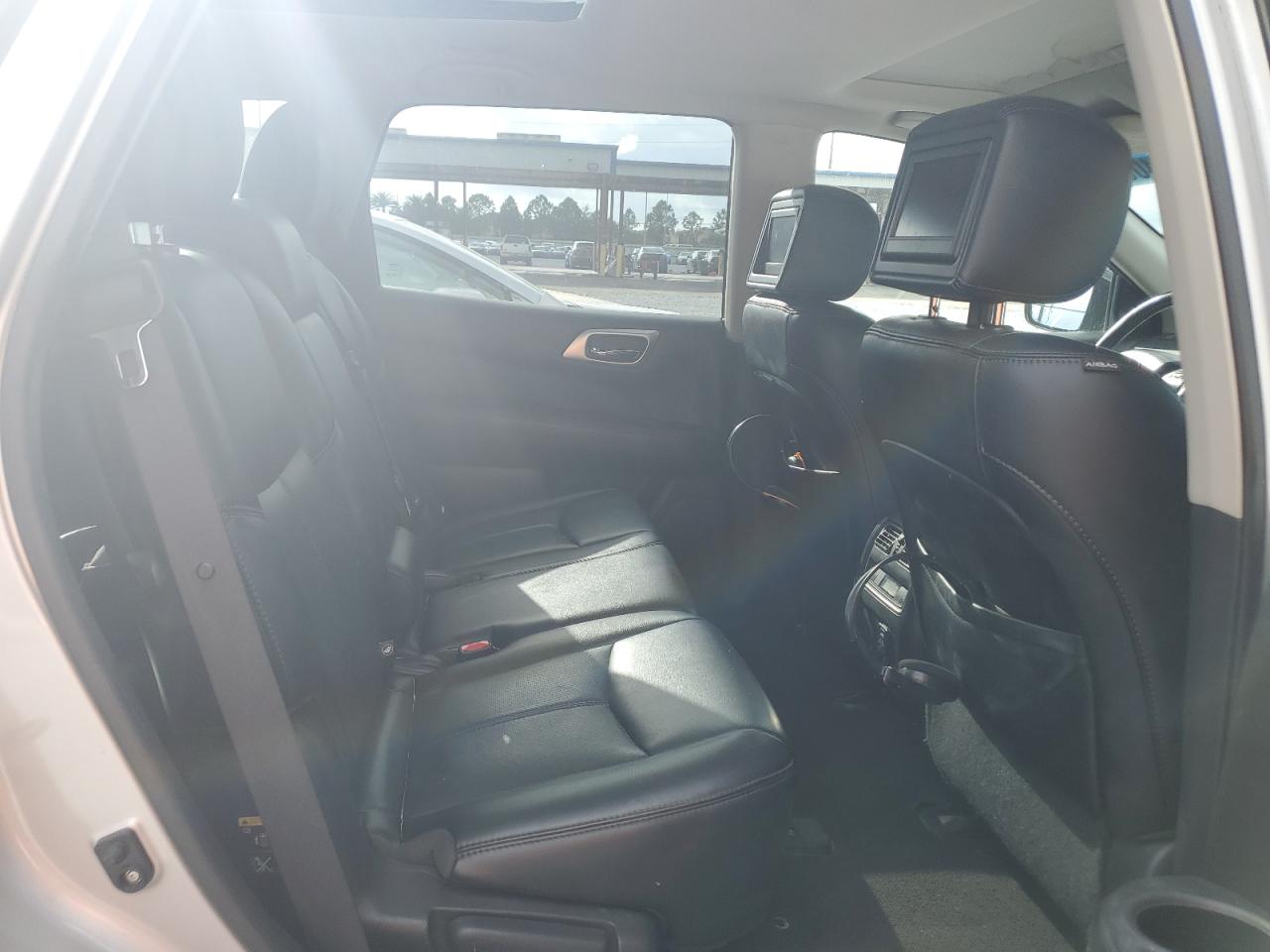 2015 Nissan Pathfinder S VIN: 5N1AR2MMXFC660813 Lot: 84643405