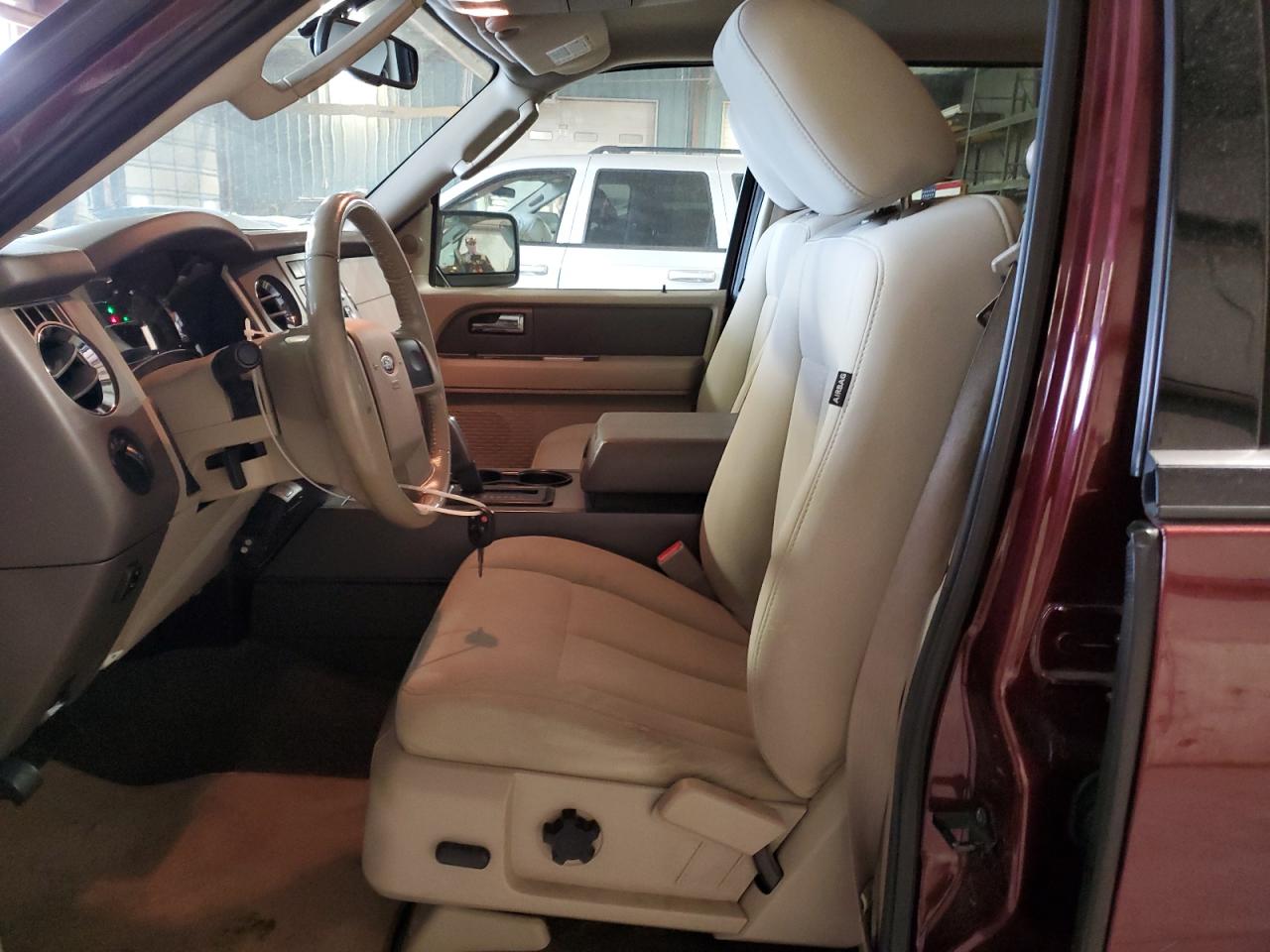 2010 Ford Expedition Xlt VIN: 1FMJU1G55AEB21249 Lot: 89870645