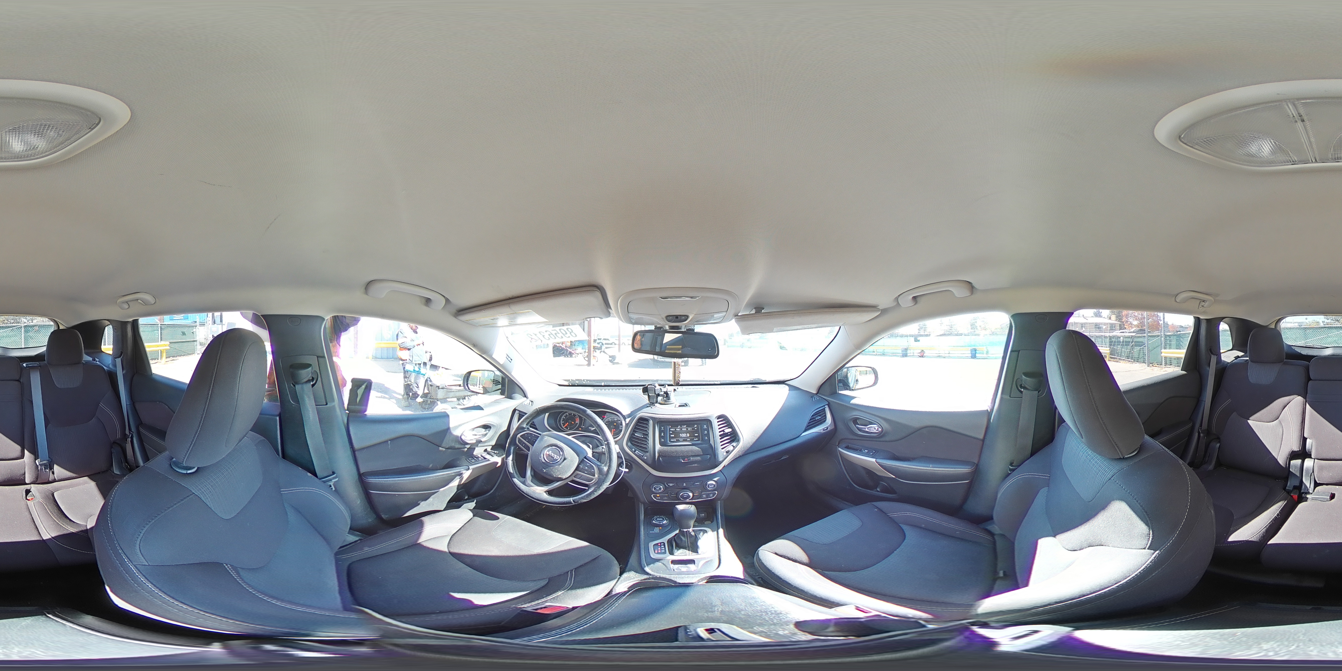 2017 Jeep Cherokee Latitude VIN: 1C4PJMCBXHD220542 Lot: 89563125