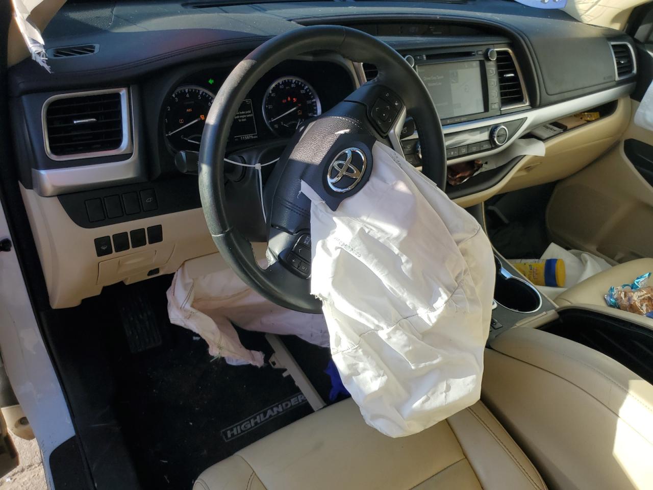 2016 Toyota Highlander Xle VIN: 5TDKKRFH2GS176589 Lot: 84753045