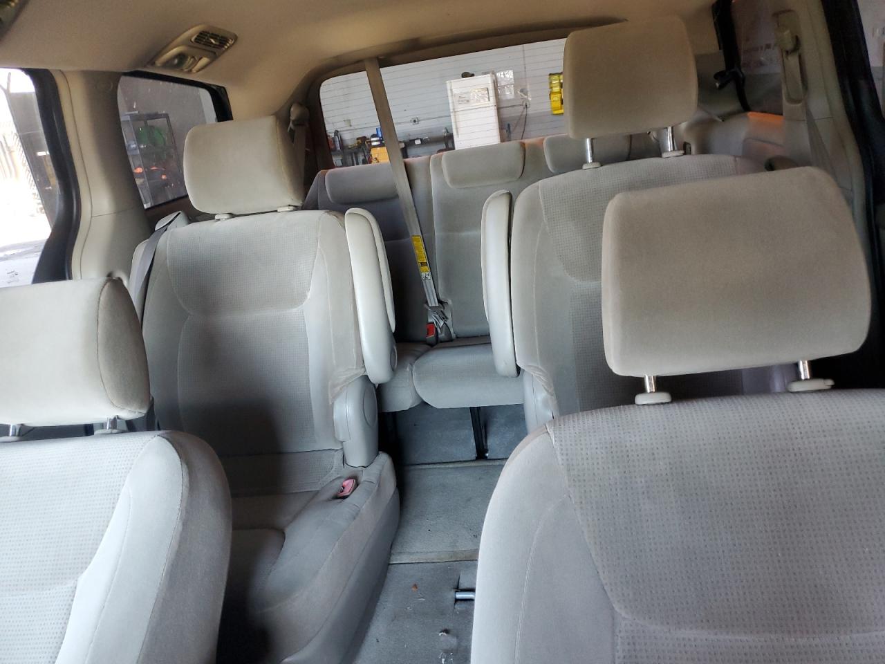 2004 Toyota Sienna Ce VIN: 5TDZA23C94S067964 Lot: 84946475