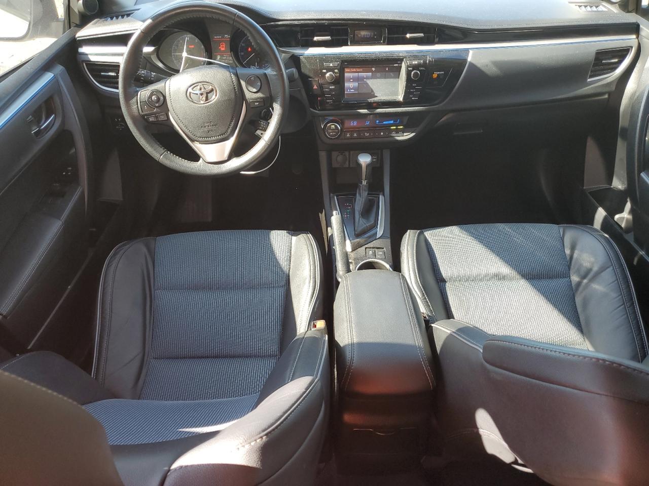 2015 Toyota Corolla L VIN: 5YFBURHE0FP337431 Lot: 84889105