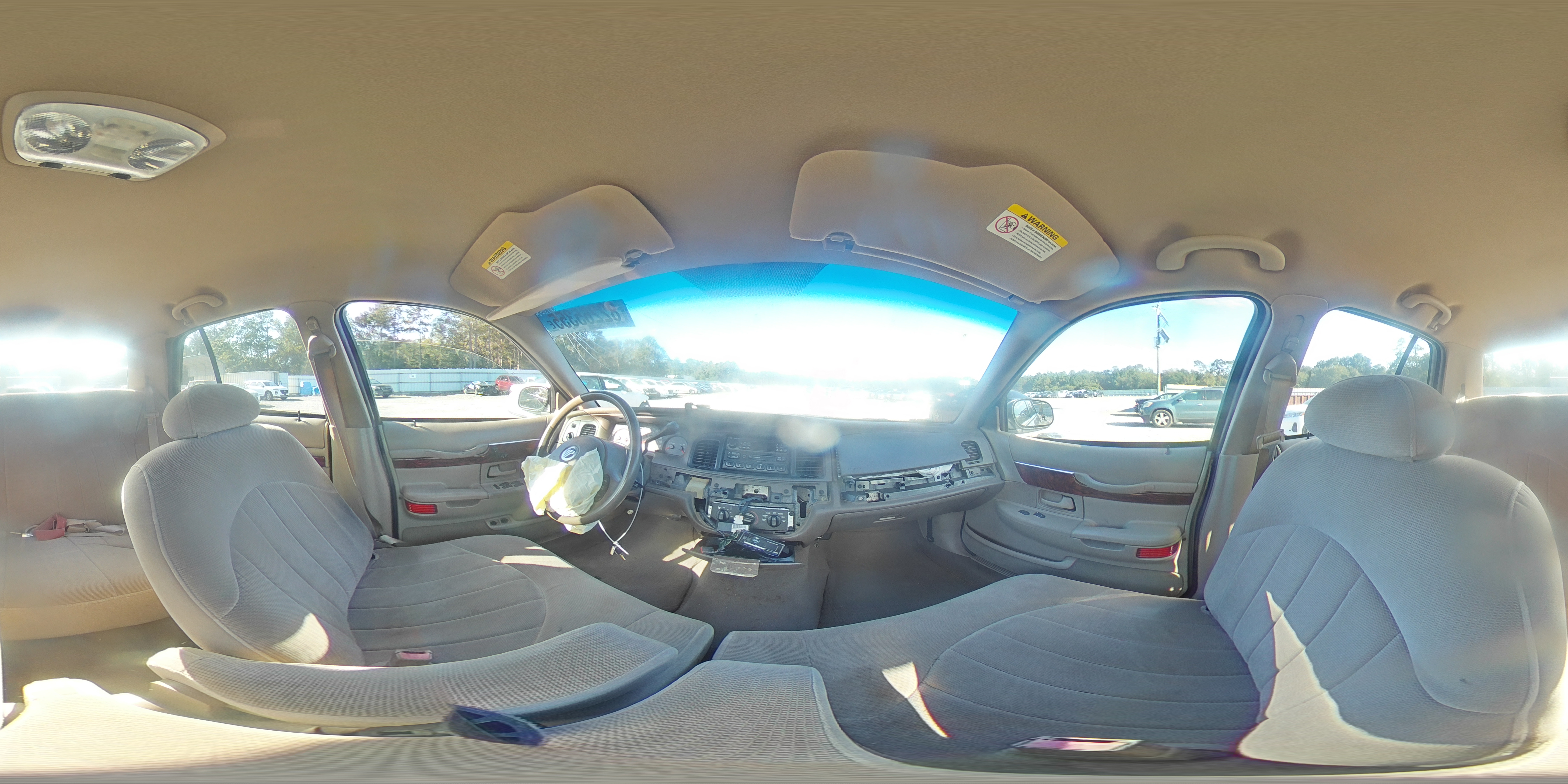 2001 Mercury Grand Marquis Gs VIN: 2MEFM74W81X601390 Lot: 82265355