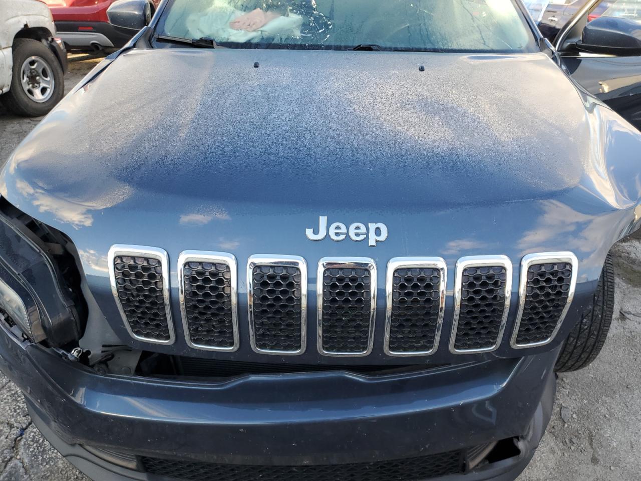 2019 Jeep Cherokee Latitude VIN: 1C4PJMCB2KD486936 Lot: 90668225