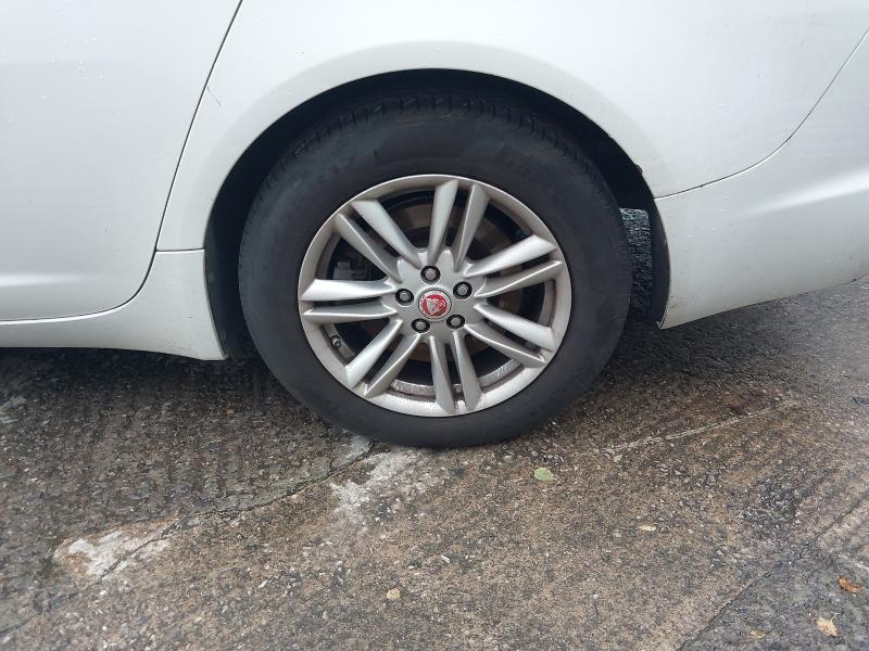 2015 JAGUAR XF 2.2D [163] LUXURY 4DR AUTO