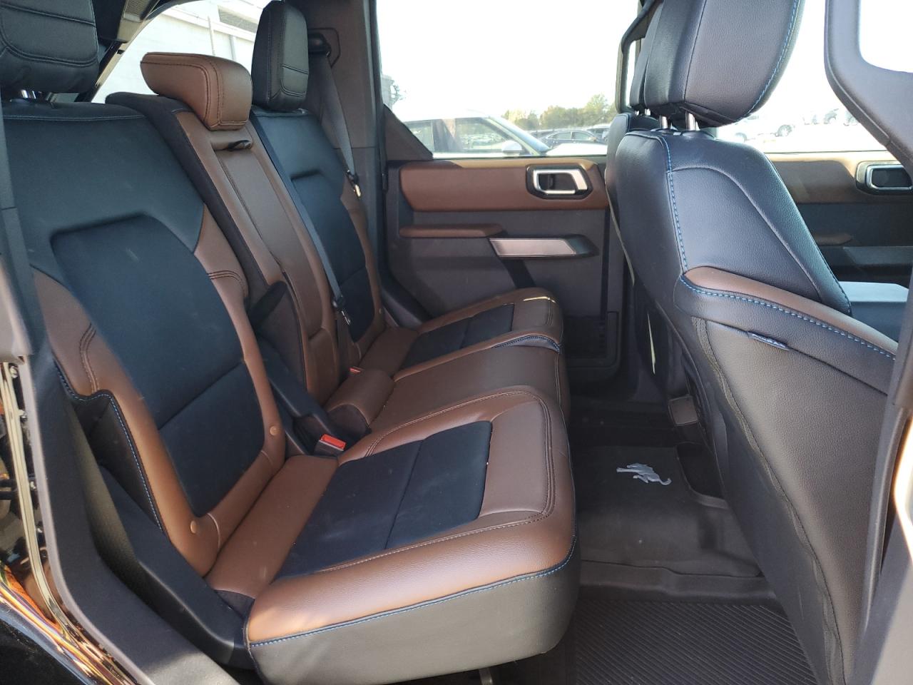 2022 Ford Bronco Base VIN: 1FMDE5DH8NLB01756 Lot: 82543095