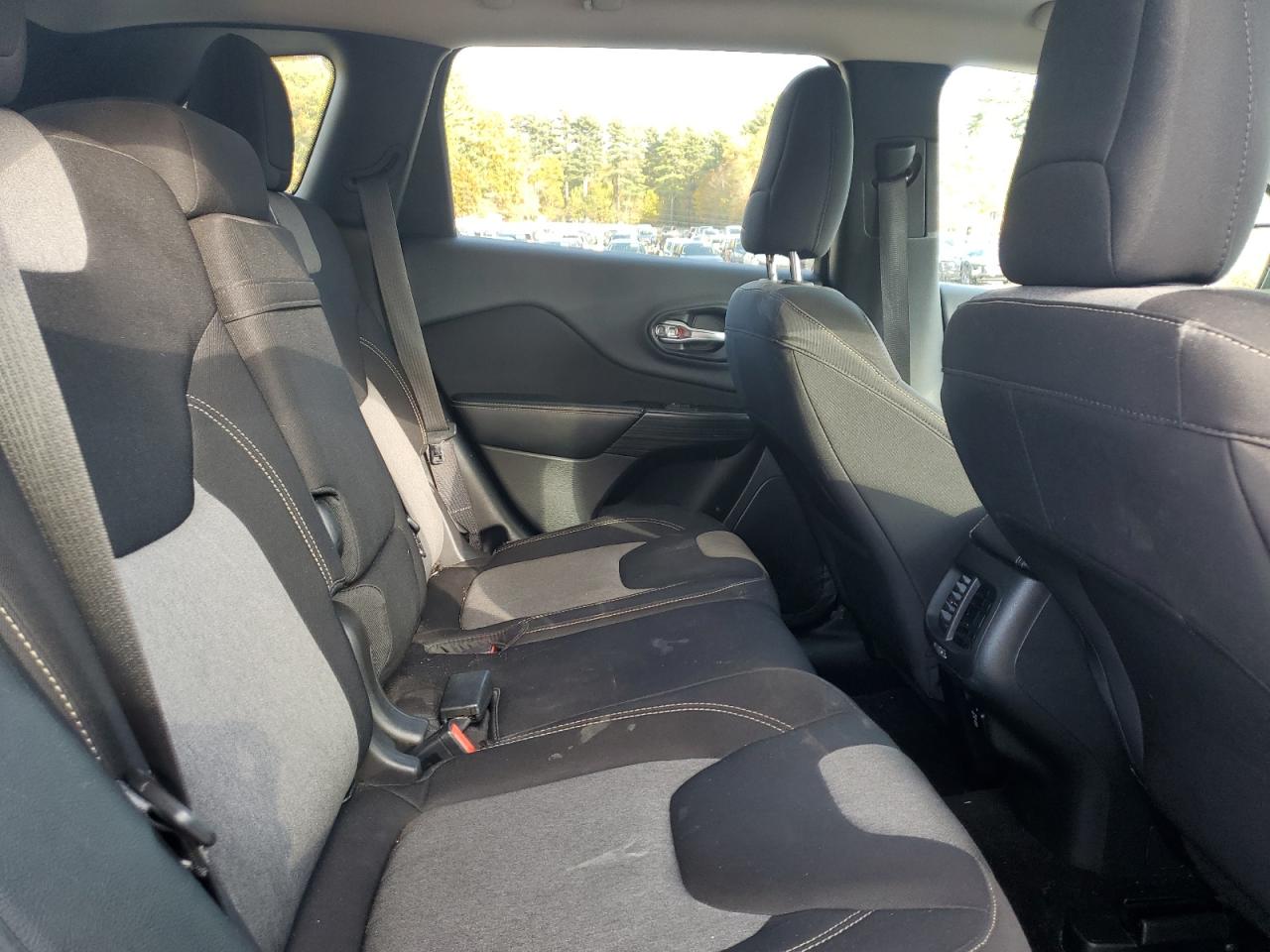 2014 Jeep Cherokee Latitude VIN: 1C4PJMCS0EW152140 Lot: 89499005