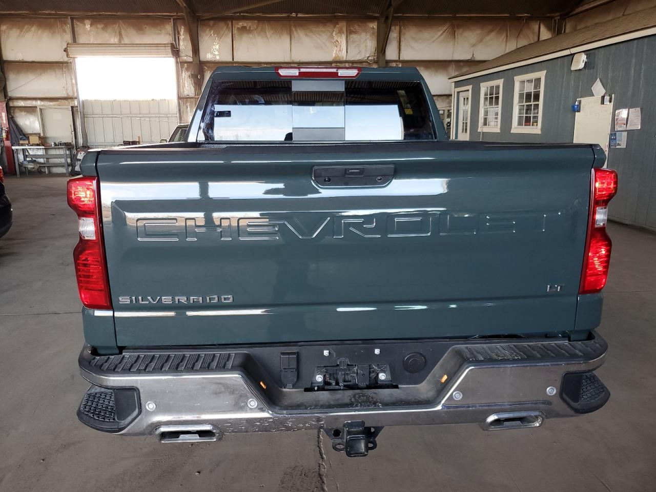 2025 Chevrolet Silverado K1500 Lt VIN: 1GCUKDEDXSZ250231 Lot: 89708295