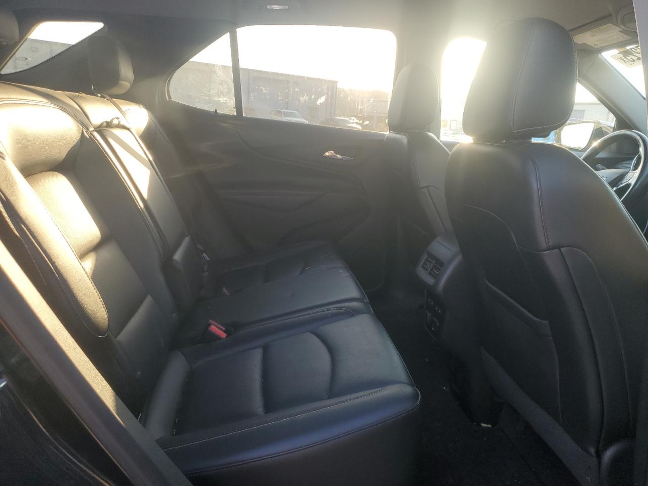 2018 Chevrolet Equinox Premier VIN: 2GNAXVEV0J6224340 Lot: 82177225