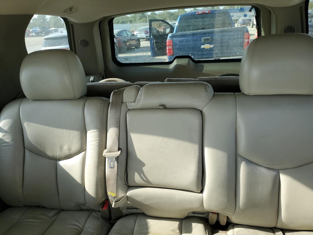 2004 Chevrolet Tahoe C1500 VIN: 1GNEC13Z24R121621 Lot: 82618205