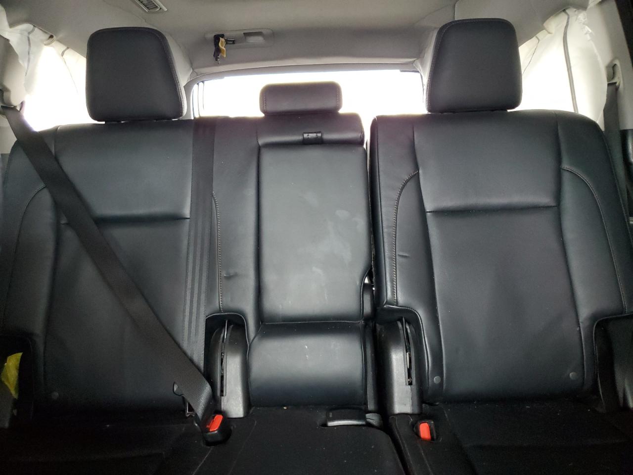 2014 Toyota Highlander Xle VIN: 5TDJKRFH2ES043954 Lot: 82237065