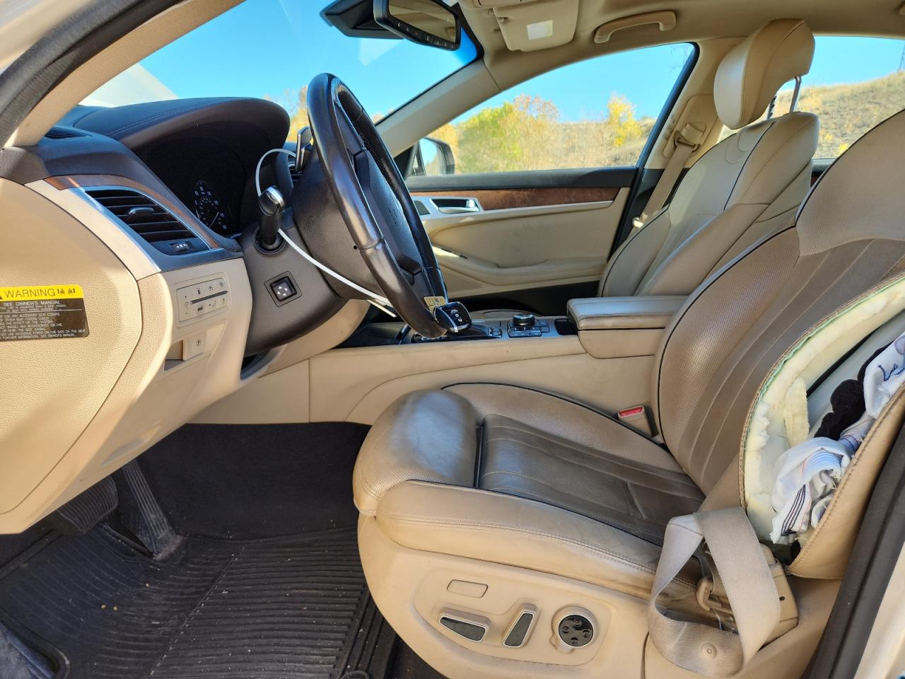 2015 Hyundai Genesis 3.8L VIN: KMHGN4JE9FU022822 Lot: 89501625