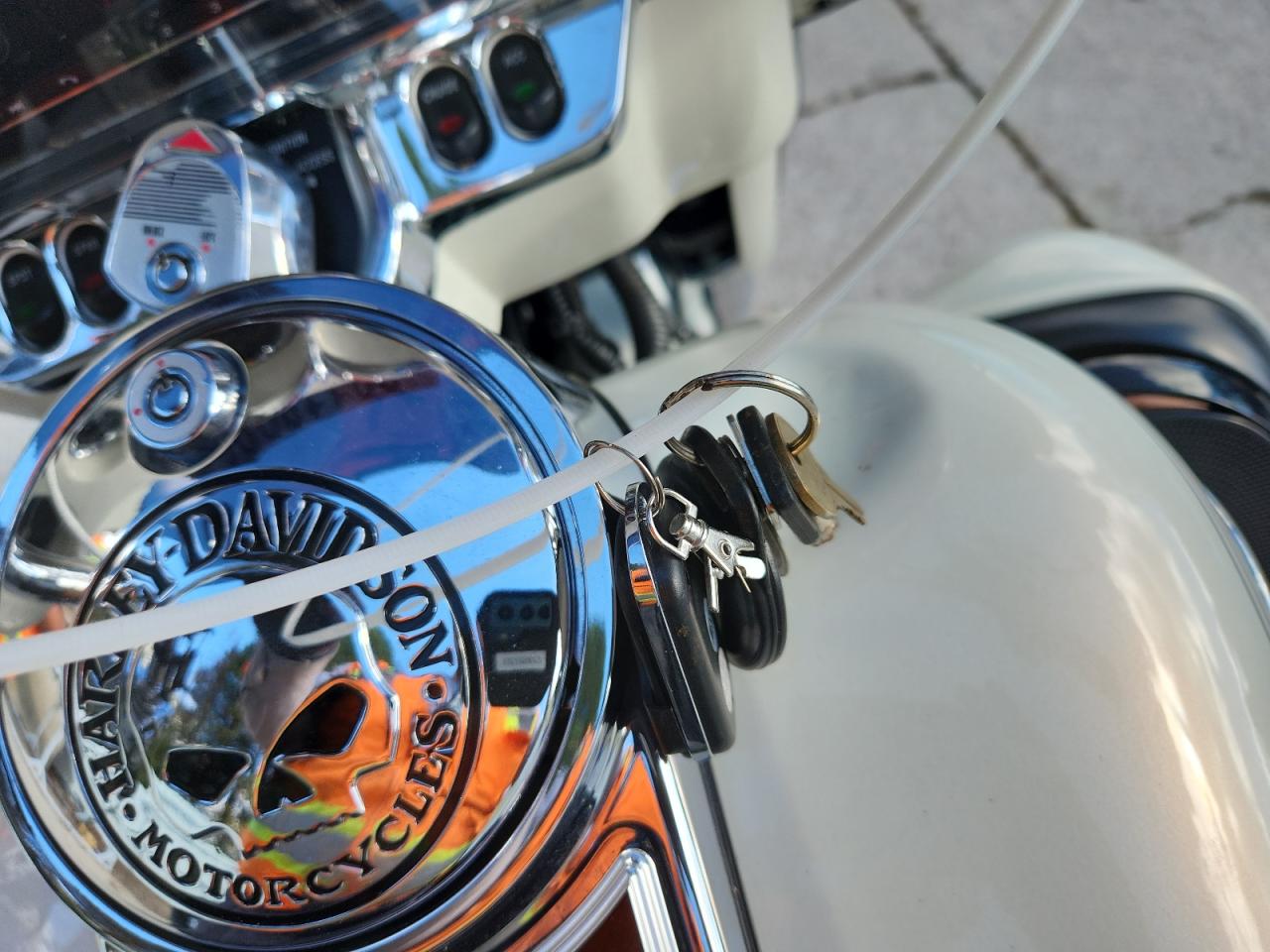 2002 Harley-Davidson Flhtcui VIN: 1HD1FCW142Y650327 Lot: 90118995