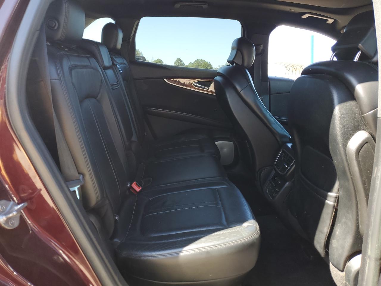 2017 Lincoln Mkx Reserve VIN: 2LMPJ8LP5HBL15552 Lot: 84994915